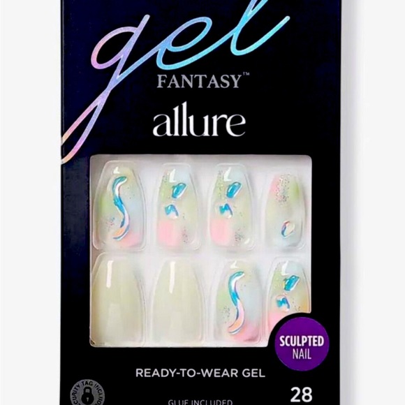 Bundle of 7 Full Press-on Nail Sets: 7 kits + 2 sticker sets - Picture 3 of 5